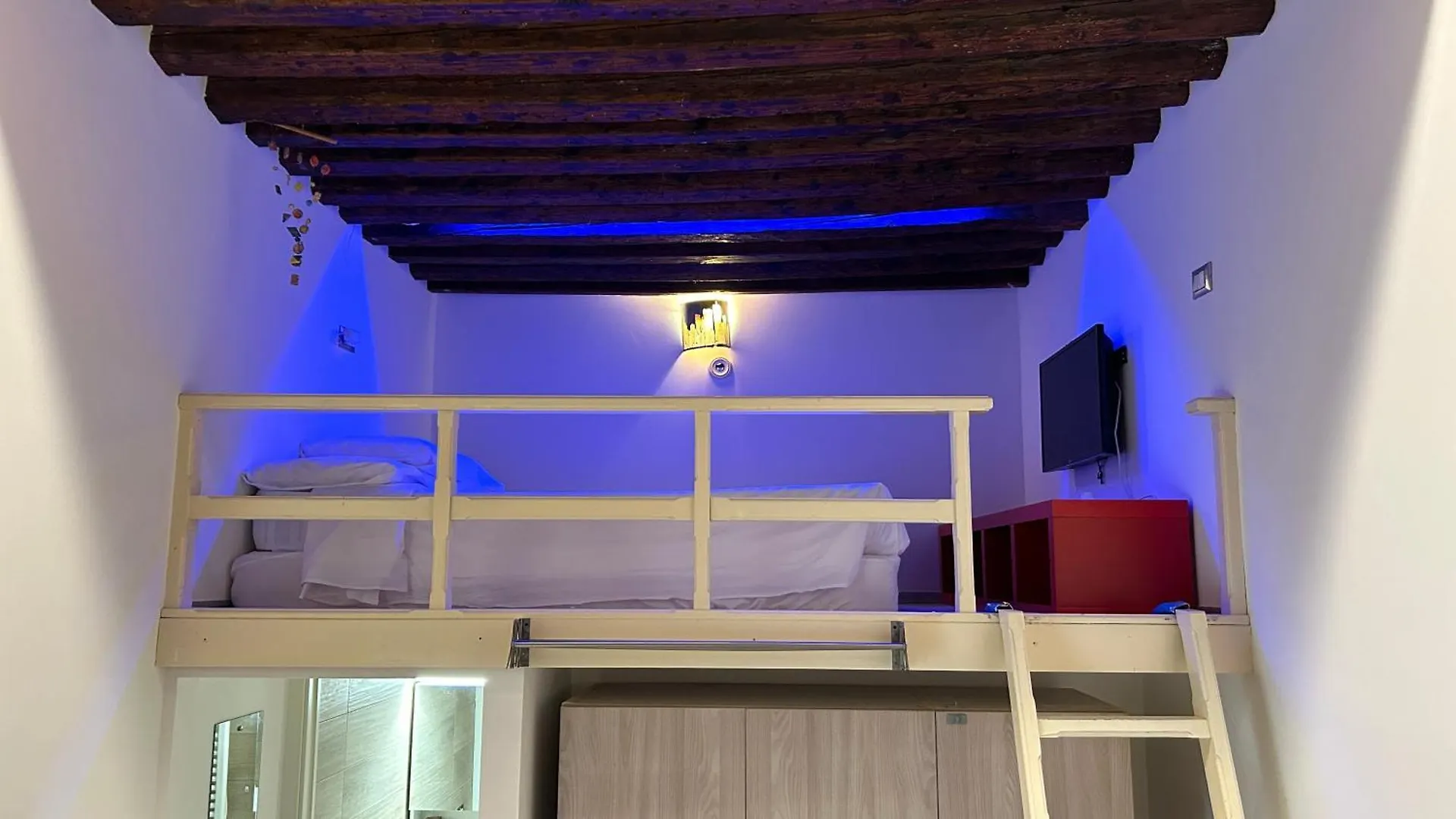 Elegant Apartments In Biennale By Bricola Apartments Venice Italy