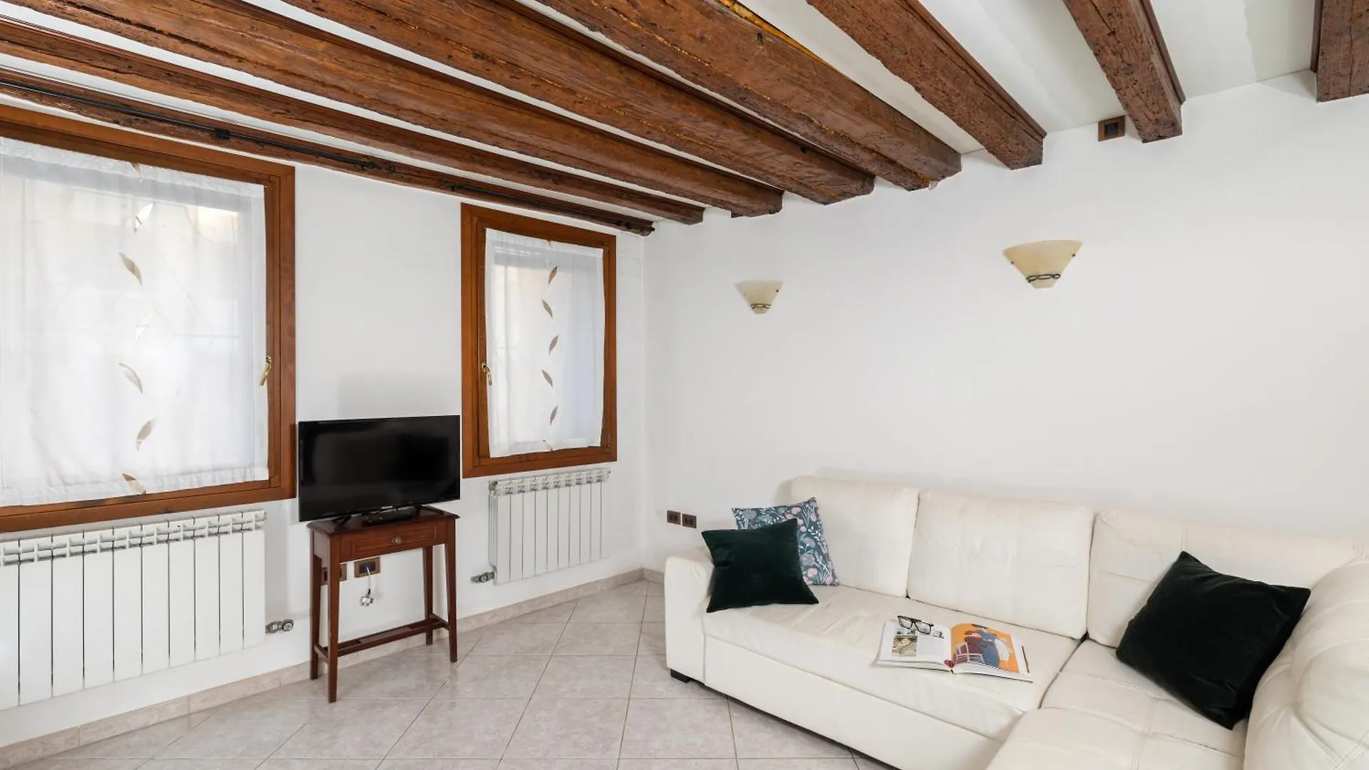 Elegant Apartments In Biennale By Bricola Apartments Venice 0*,  Italy