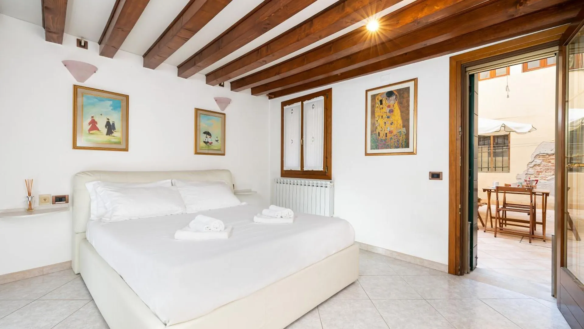 Elegant Apartments In Biennale By Bricola Apartments Venice