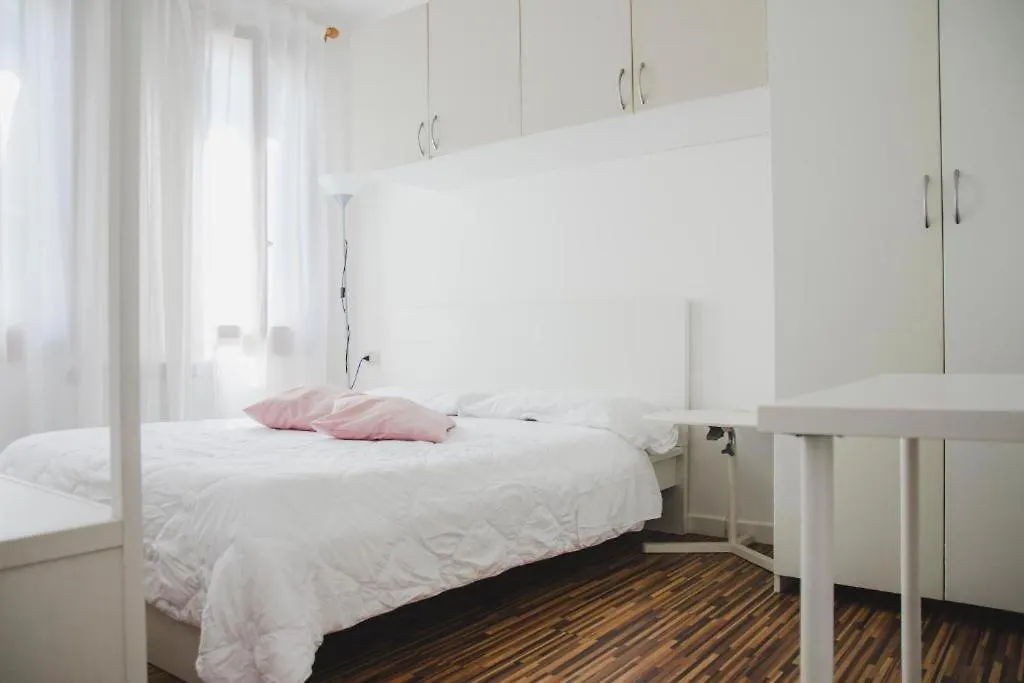 Elegant Apartments In Biennale By Bricola Apartments Venice
