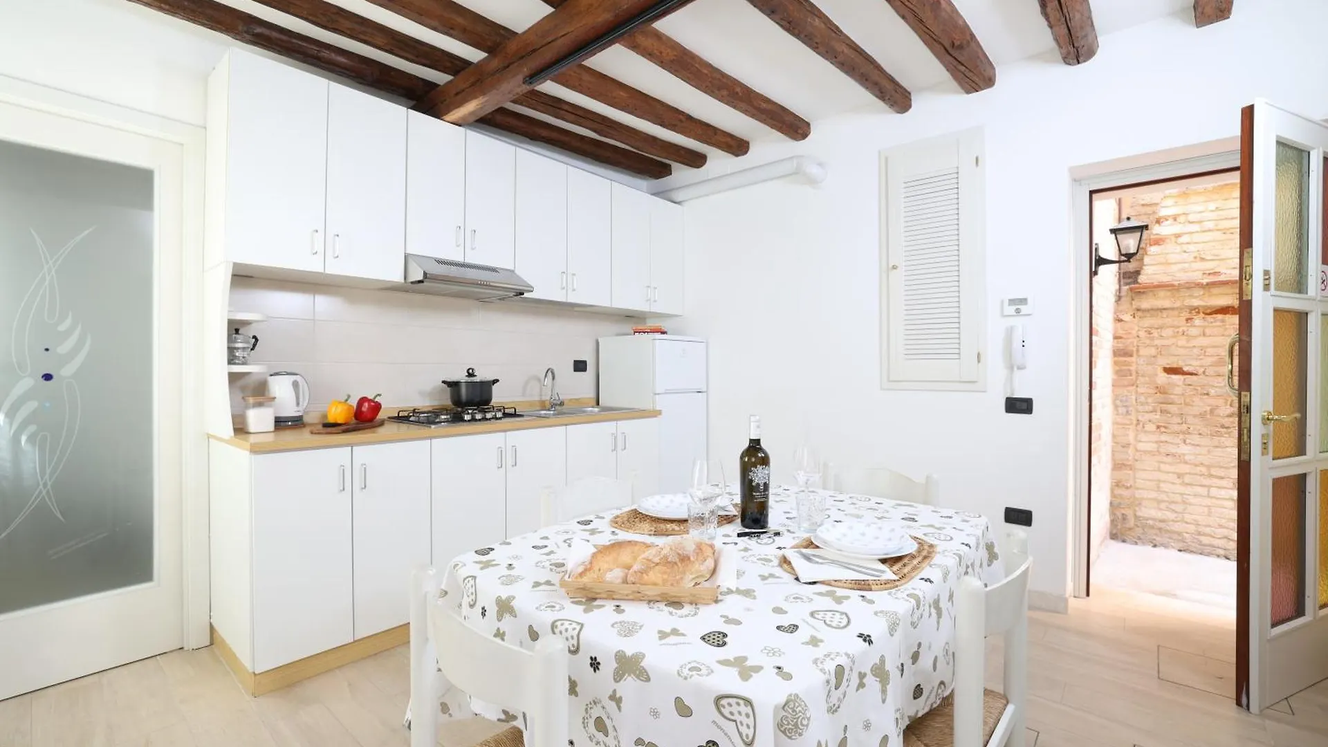Elegant Apartments In Biennale By Bricola Apartments Venice