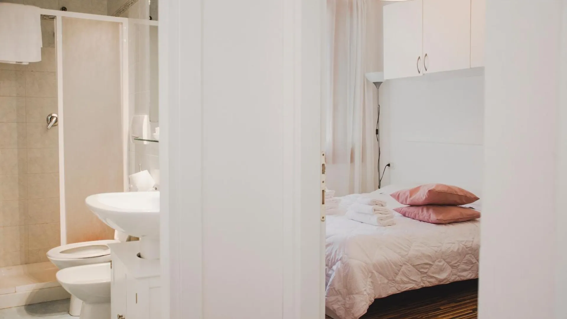 Elegant Apartments In Biennale By Bricola Apartments Venice Italy