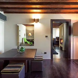 Charming House Iqs Apartment