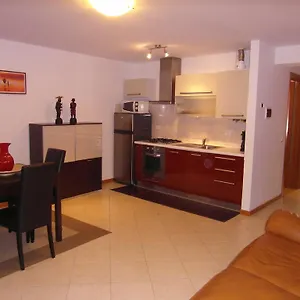 Ali Apartment